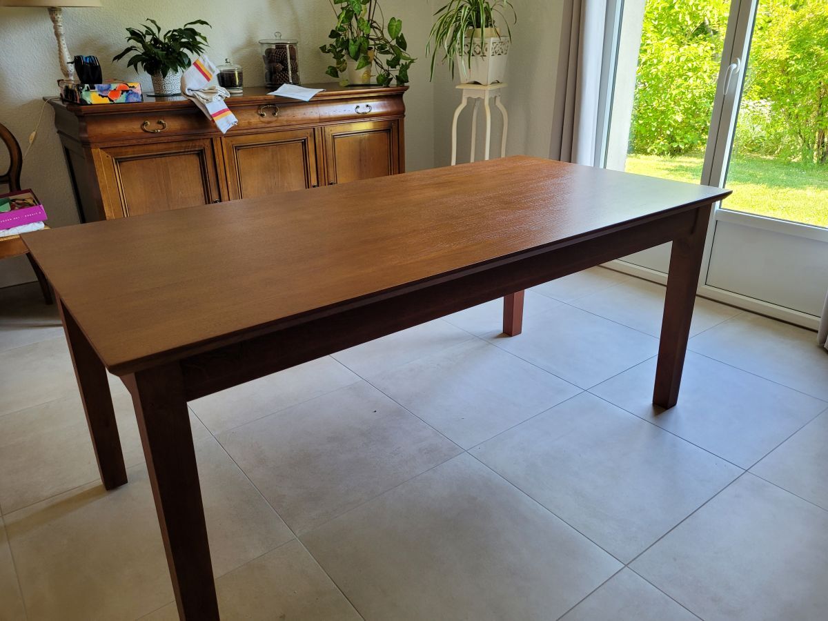 TABLE EN FINITION MERISIER SUR MESURE