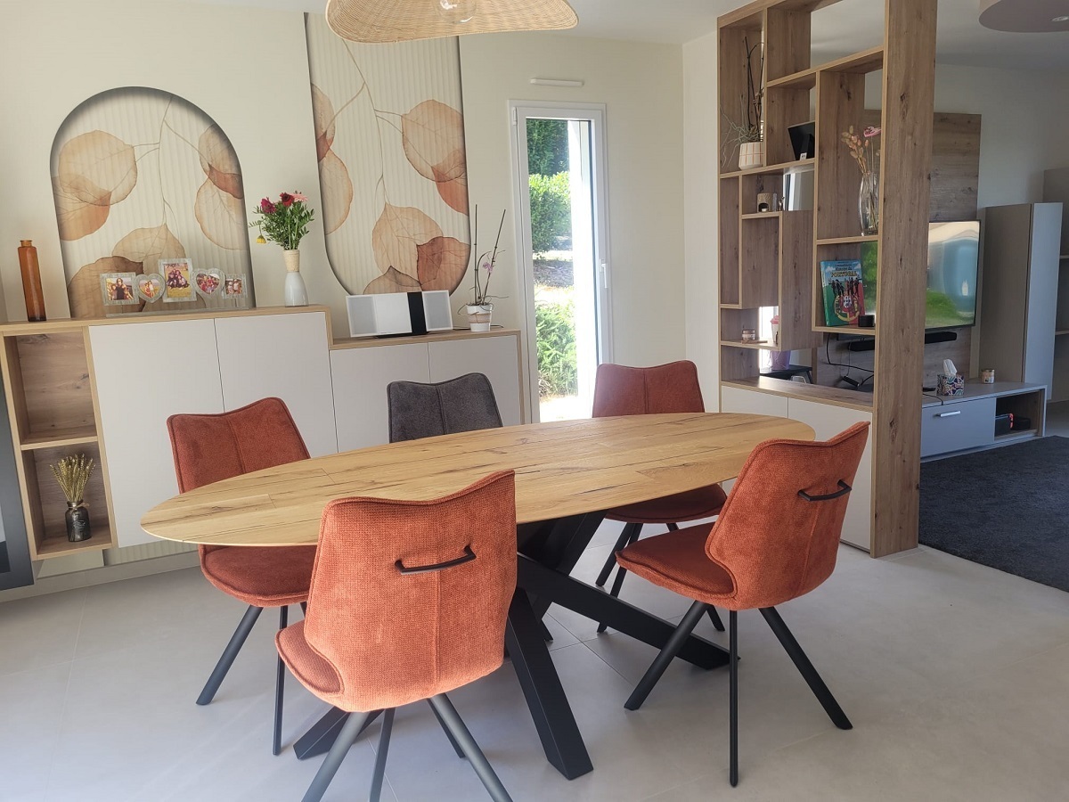 table-ovale-et-chaises-sun